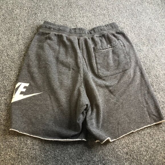 Nike Sweat Shorts Mens Small Gray Club Fleece Cotton Big Logo Swoosh - Picture 8 of 9